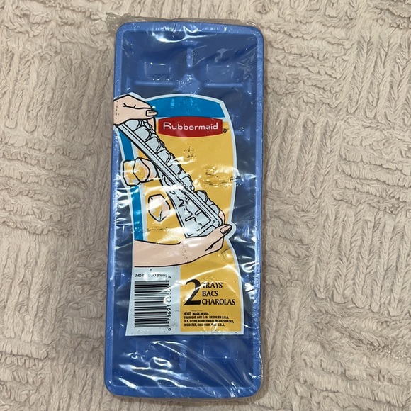 Rubbermaid ice cube trays, blue, 2 trays New in sealed packaging - Picture 10 of 13